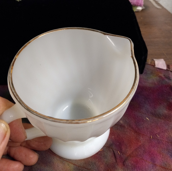 Vintage Anchor Hocking Fire King White Milk Glass Creamer Swirl - Picture 13 of 14